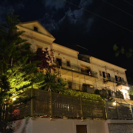 Aristotelis Apartments Frikes Exterior photo
