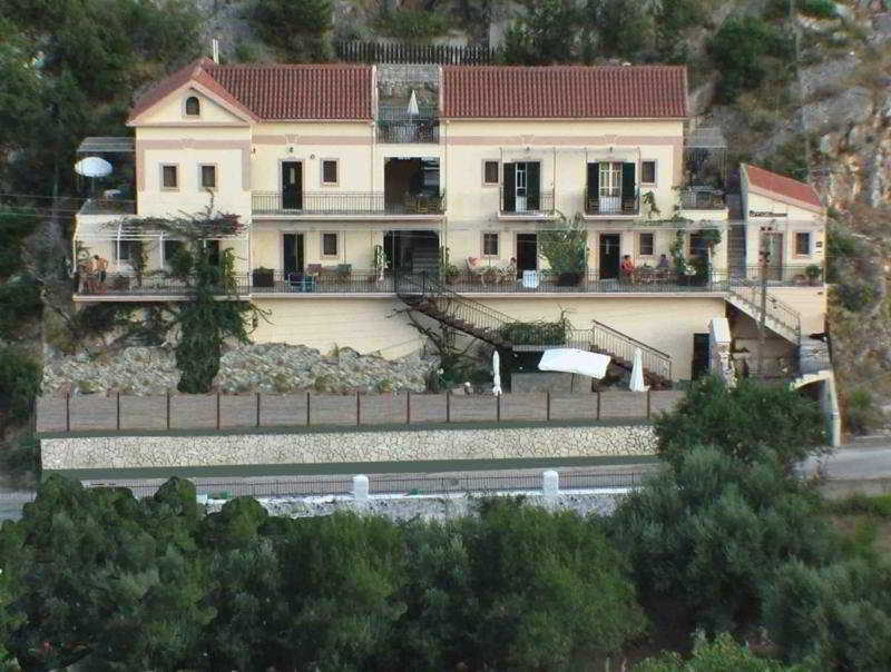 Aristotelis Apartments Frikes Exterior photo
