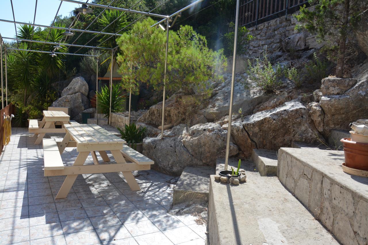 Aristotelis Apartments Frikes Exterior photo