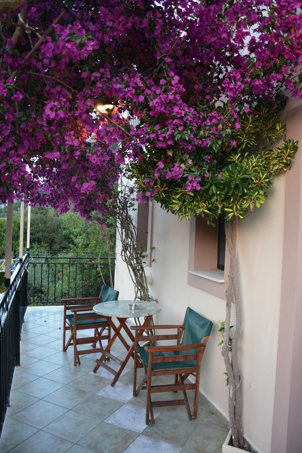 Aristotelis Apartments Frikes Exterior photo